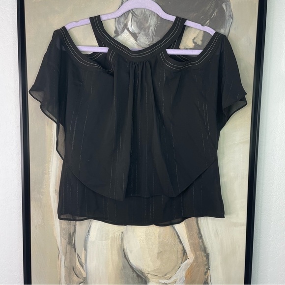 Guess Cherelle Cold Shoulder Tiered Ruffle Blouse - Picture 2 of 11